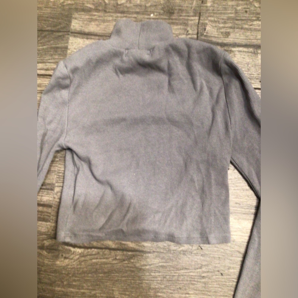 Forever 21 Light Gray Ribbed Knit Top - Picture 2 of 6